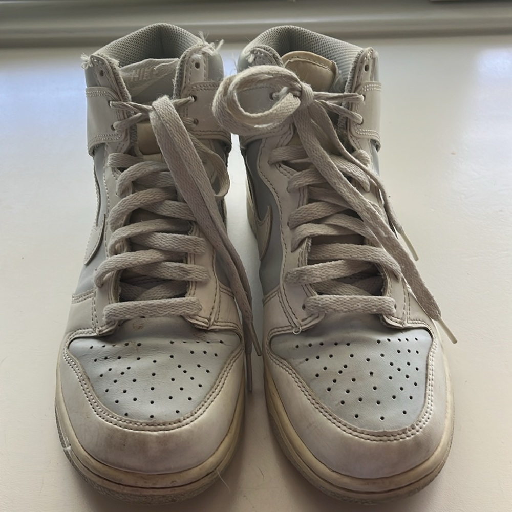 Nike Dunks - Picture 4 of 8